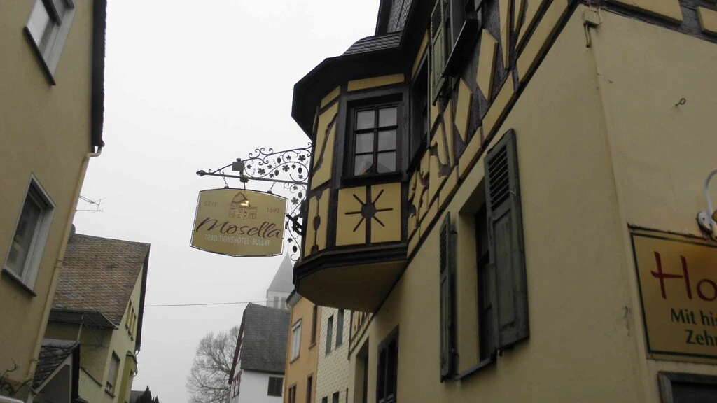 Außenansicht auf das Hotel Mosella