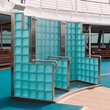 Serenadeoftheseas_dusche_deck.jpg Serenadeoftheseas_dusche_deck.jpg