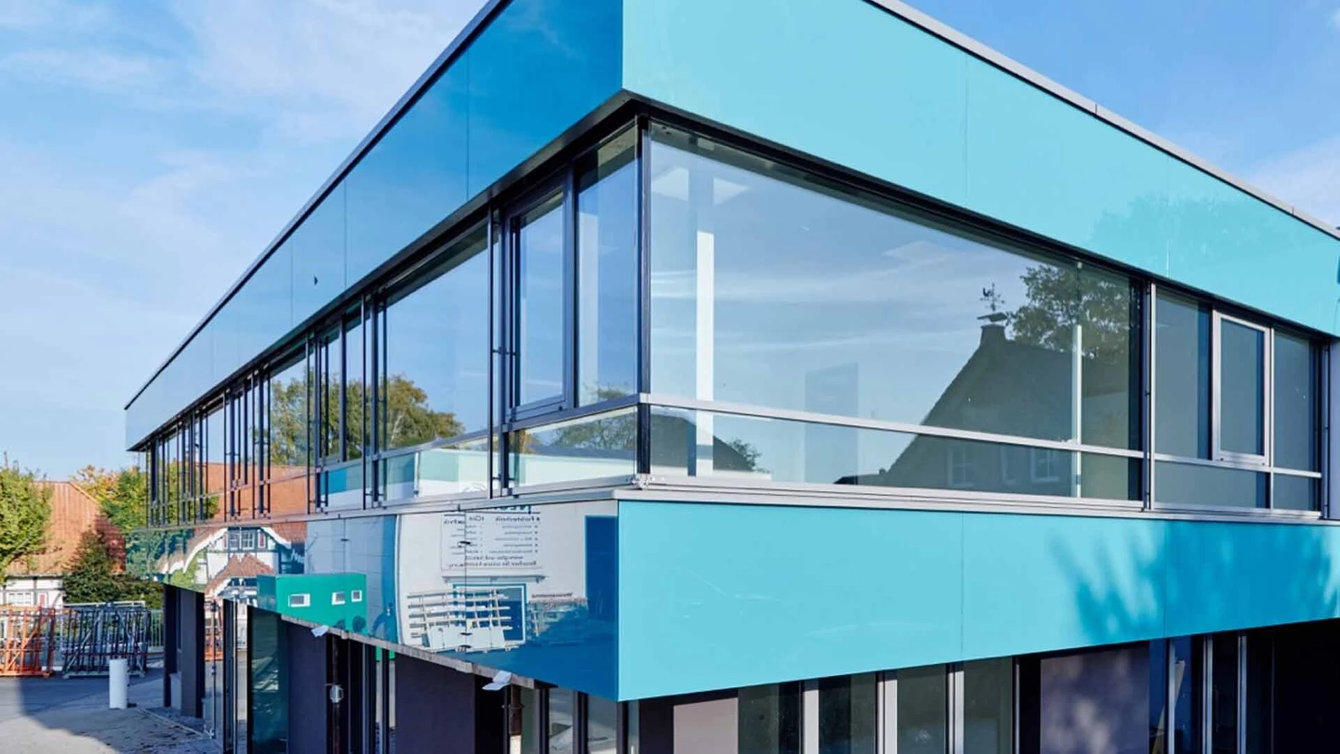 Büro- und Verkaufsgebäude