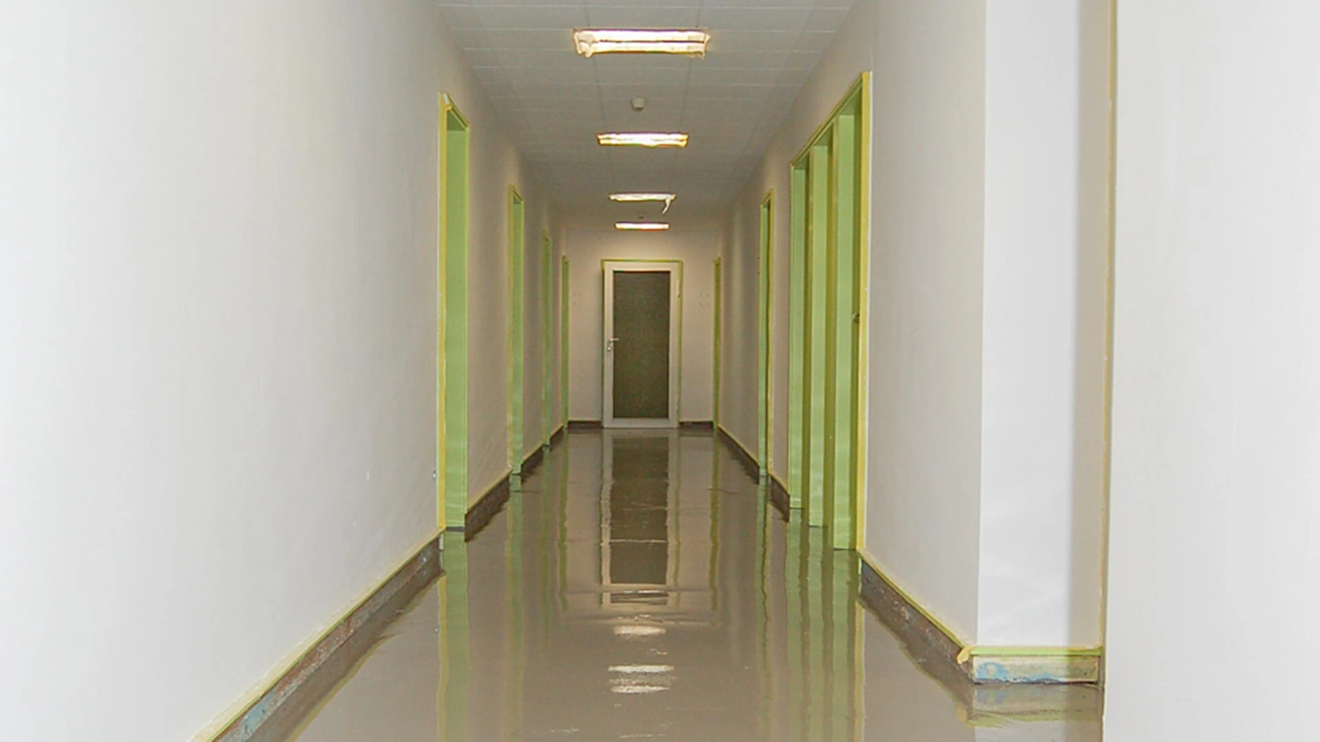 Büro- und Verkaufsgebäude