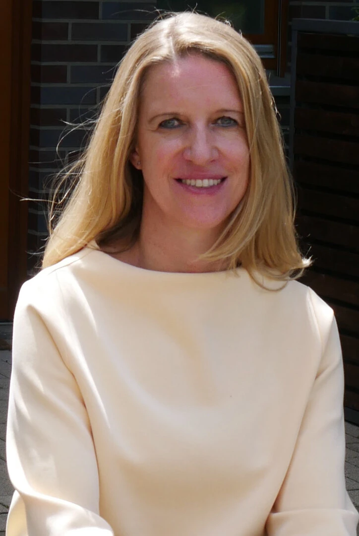 Porträtbild Claudia Schemel