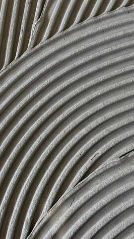 Nahaufnahme des Leichtfliesenklebers weber.xerm 843