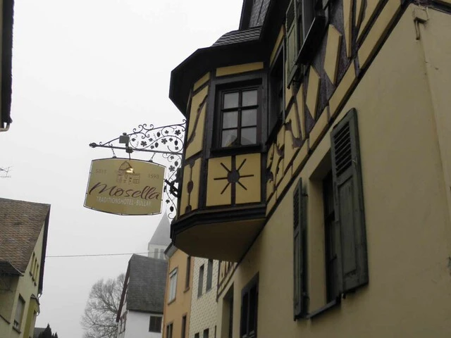 Außenansicht auf das Hotel Mosella
