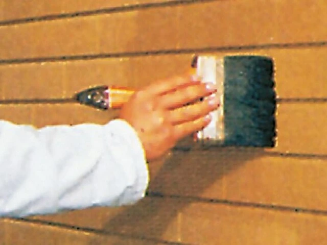 Vorstreichen der Klinkerfassade mit Silikatfix